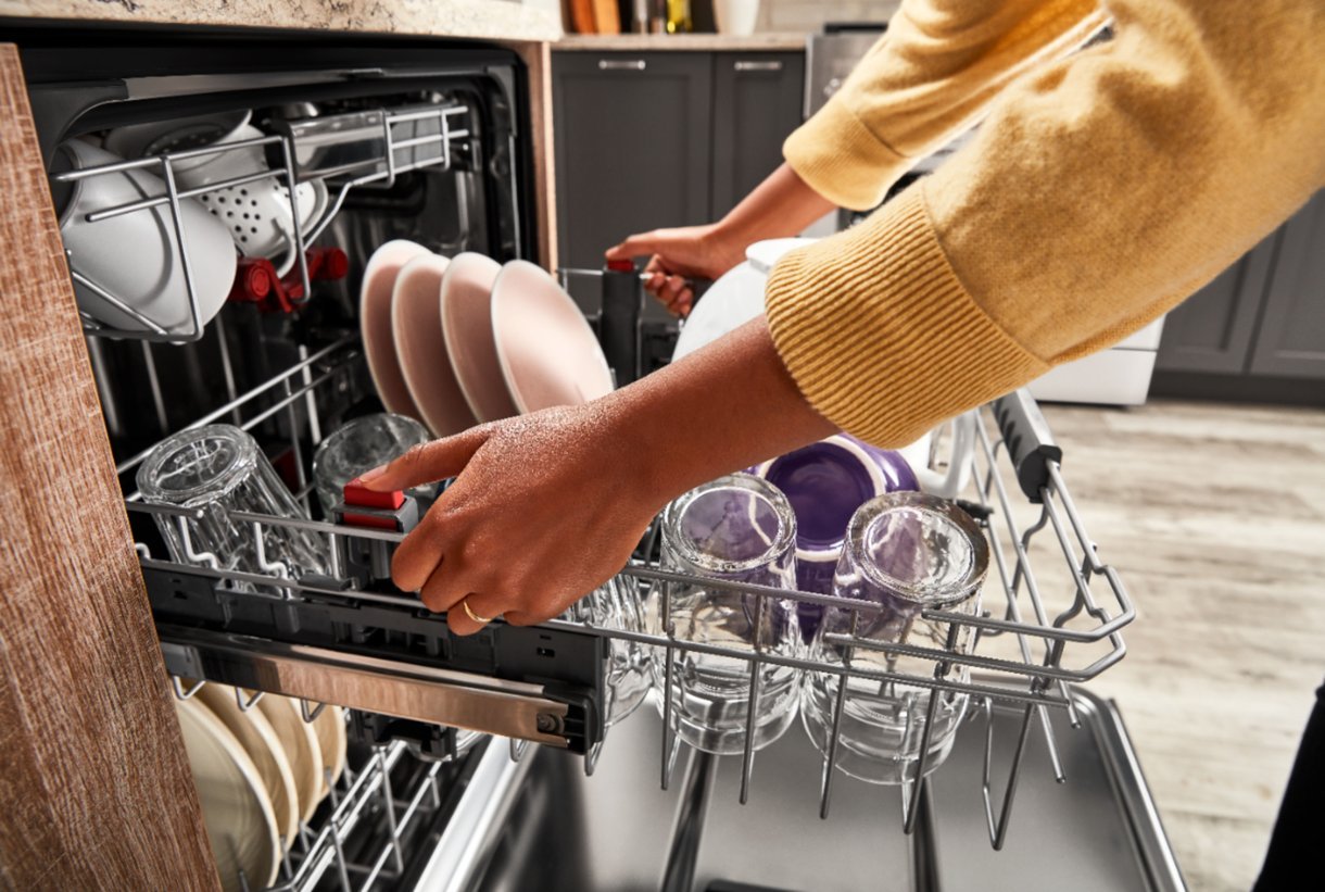 KitchenAid 44 dBA Dishwasher in PrintShield™ Finish with FreeFlex™ Third Rack