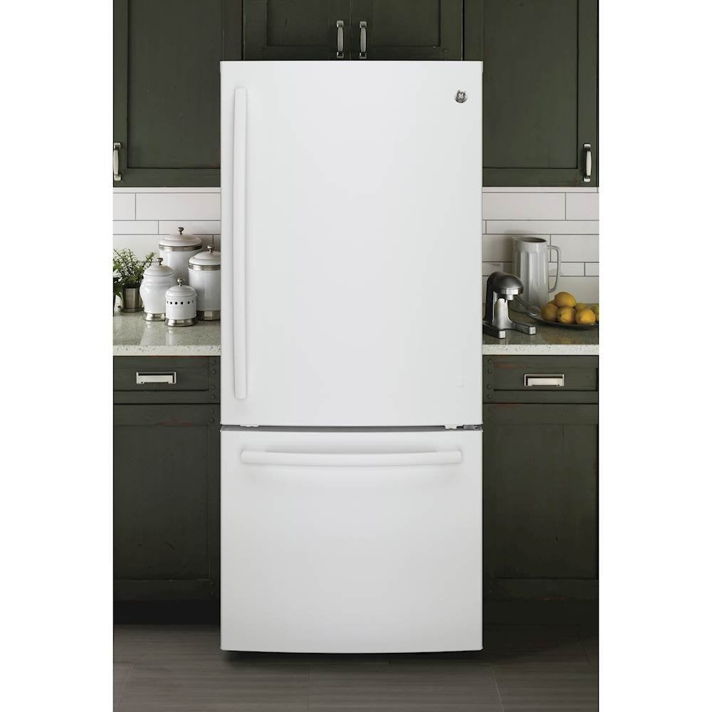 GE® ENERGY STAR® 21.0 Cu. Ft. Bottom-Freezer Refrigerator