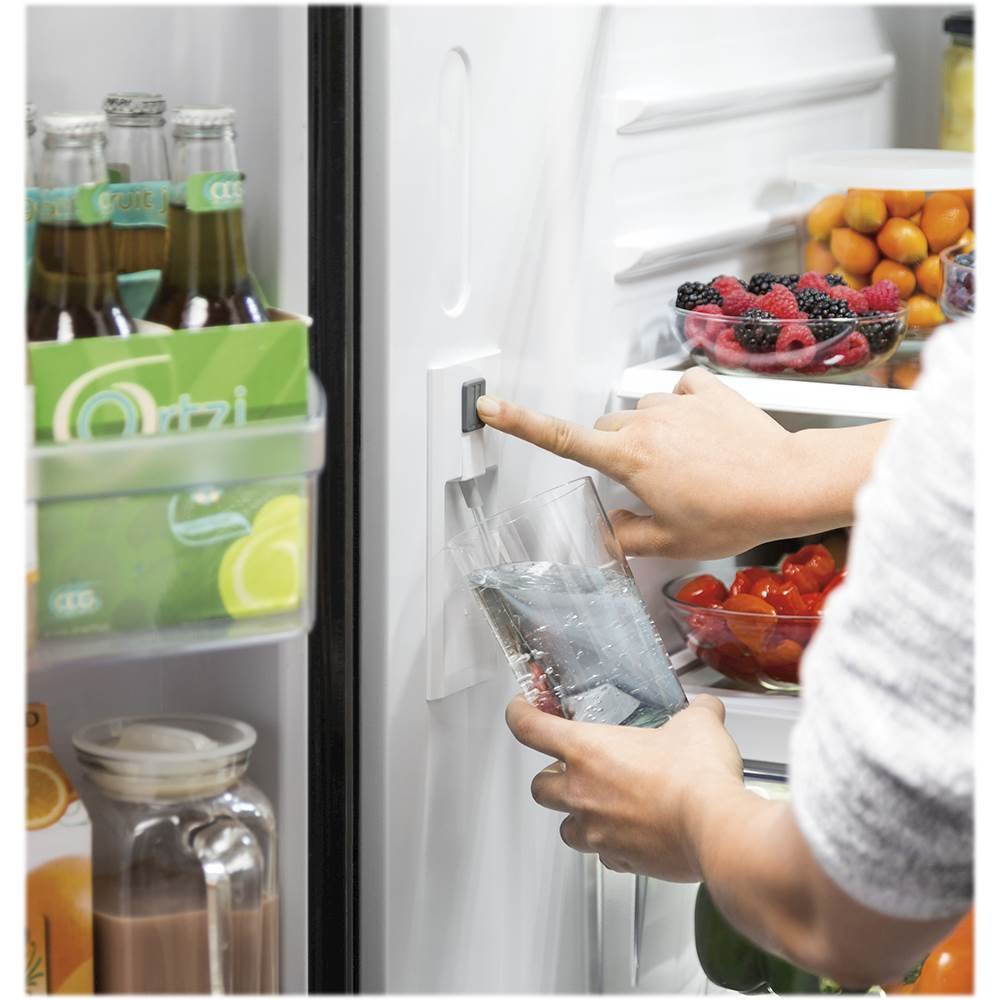 GWE19JGLTFWW GE® ENERGY STAR® 18.6 Cu. Ft. Counter-Depth French-Door Refrigerator