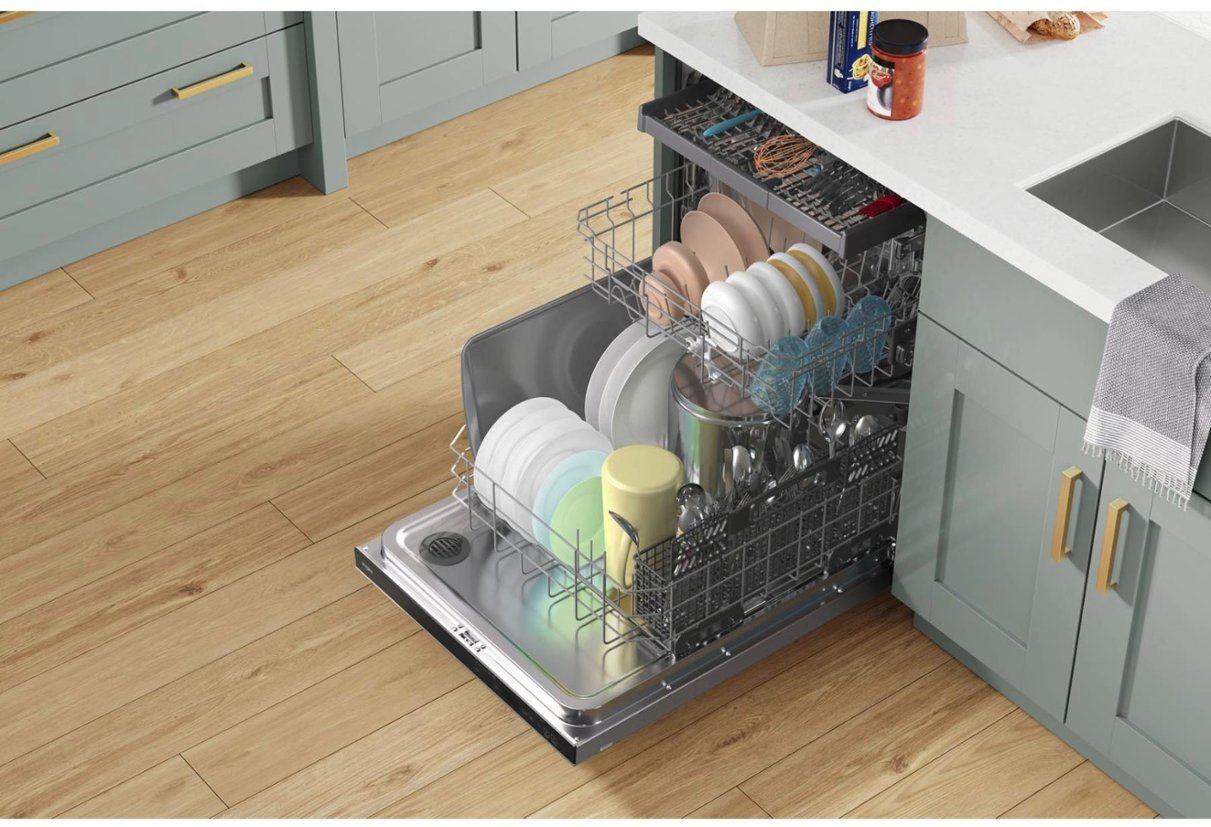 Large Capacity Dishwasher with 3rd Rack